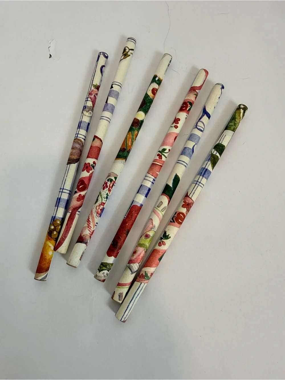 Two's Company 7” Decorative Paper Wrap Pencils In Art Box 6 VTG